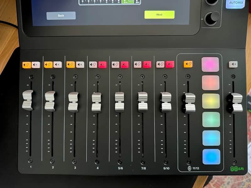 Mackie DLZ Creator Adaptive Digital Mixer with Mix Agent Technology **open-box deal! **perfect condition demo unit!!