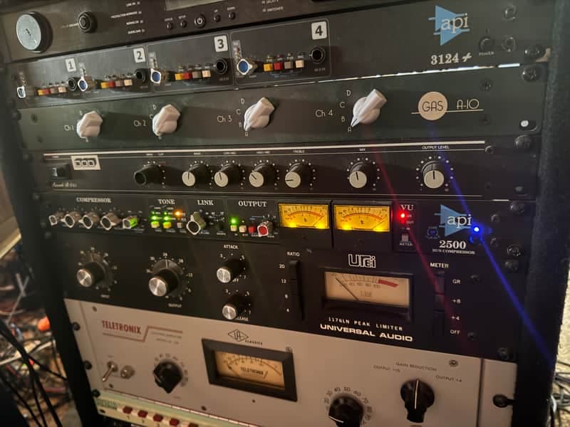 API 2500 Stereo Bus Compressor 2000 - 2019 - Black