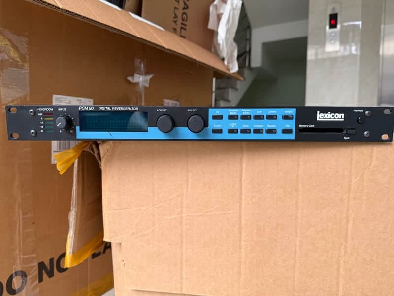 Lexicon PCM 90 Digital Reverberator – Professional Reverb Processor, worldwide shipping