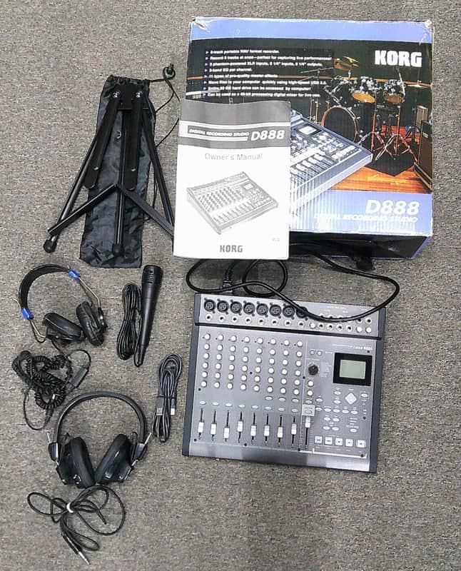Korg D888 8-Track Digital Recording Studio 2000s - Black