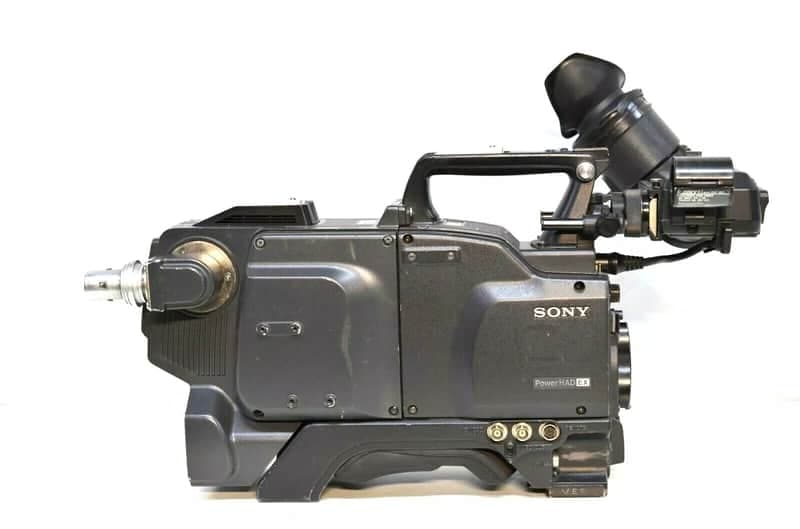 SONY DXC-D50WS DIGITAL VIDEO CAMERA #6363 (ONE)