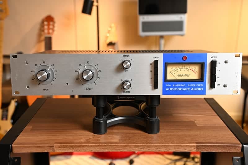 AudioScape 76A “Blue Stripe” FET Compressor