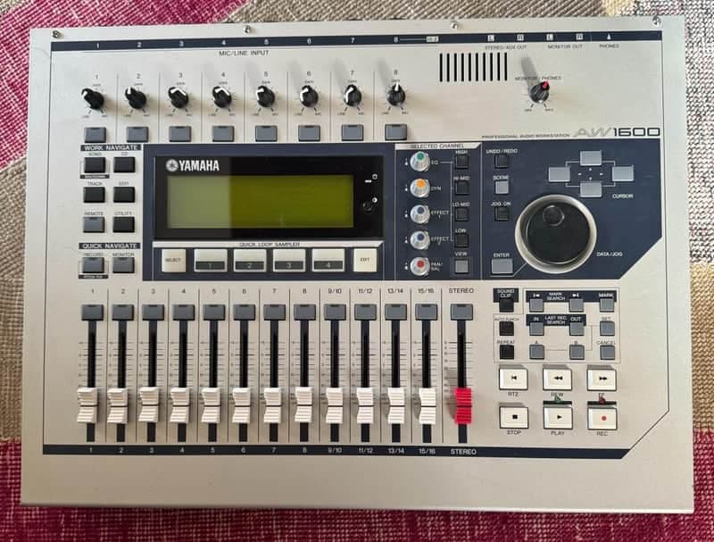 Yamaha AW1600 Professional Audio Workstation 16-Track Digital Recorder 2000s - Silver