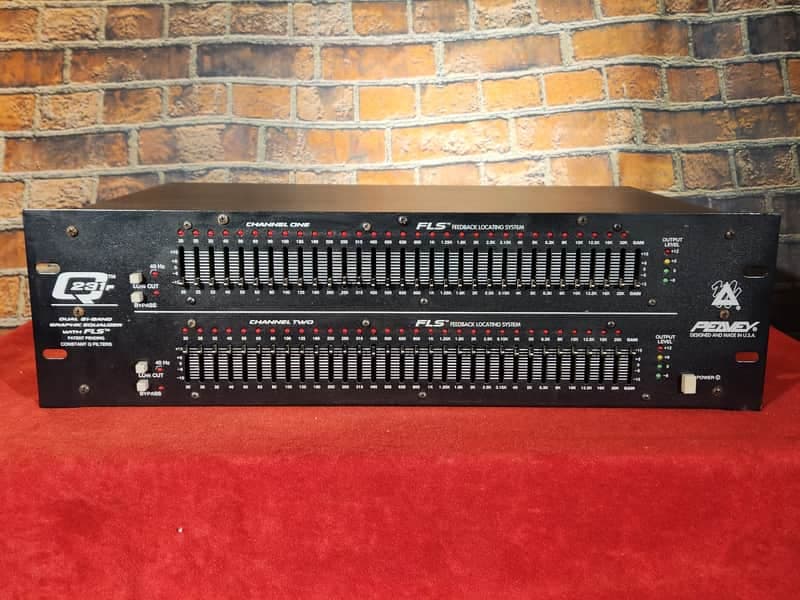 Peavey Q231F Dual 31-Band Graphic Equalizer