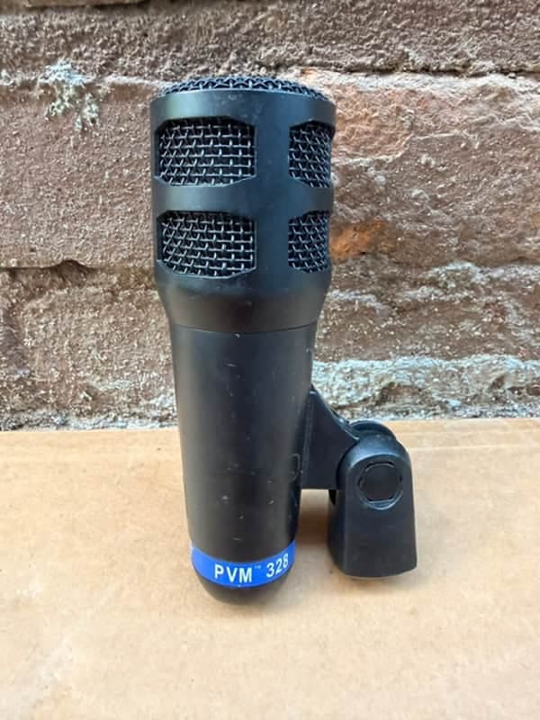 Peavey PVM 328 Dynamic Supercardioid Microphone