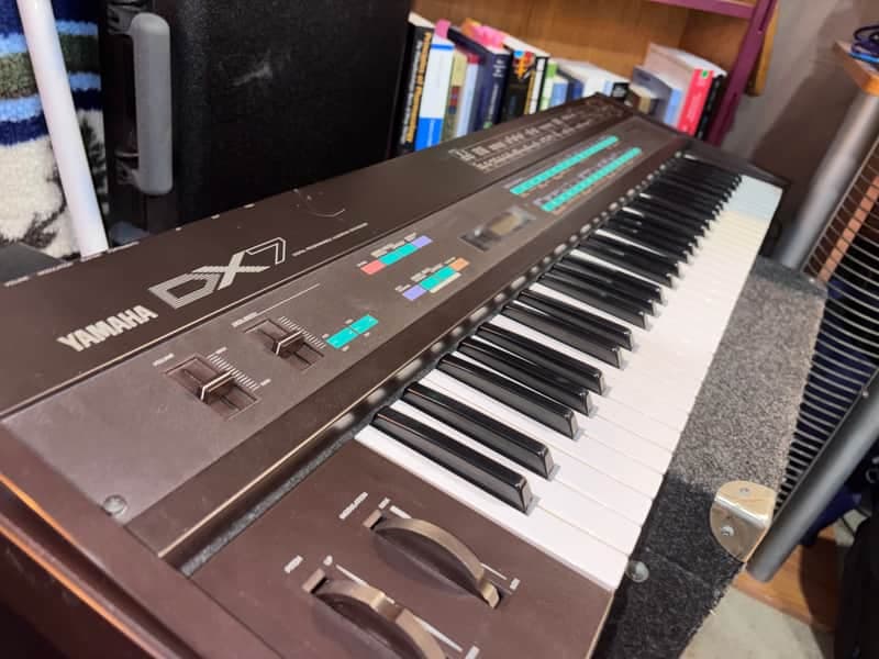 Yamaha DX7 Programmable Algorithm Synthesizer 1983 - 1987 - Black