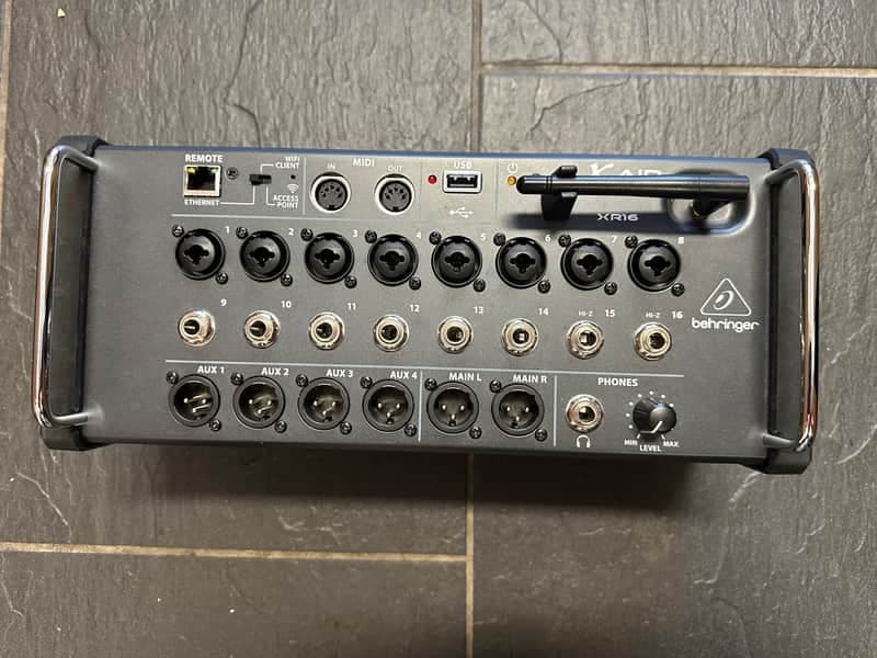 Behringer X Air XR16 Controlled Digital Mixer 2015 - Present - Standard