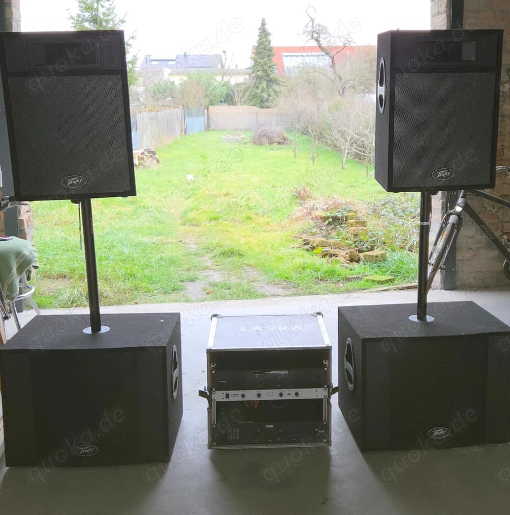 Peavey PA-Komplettsystem: 2x Sub, 2x Top, Rack inkl. 2 Endstufen