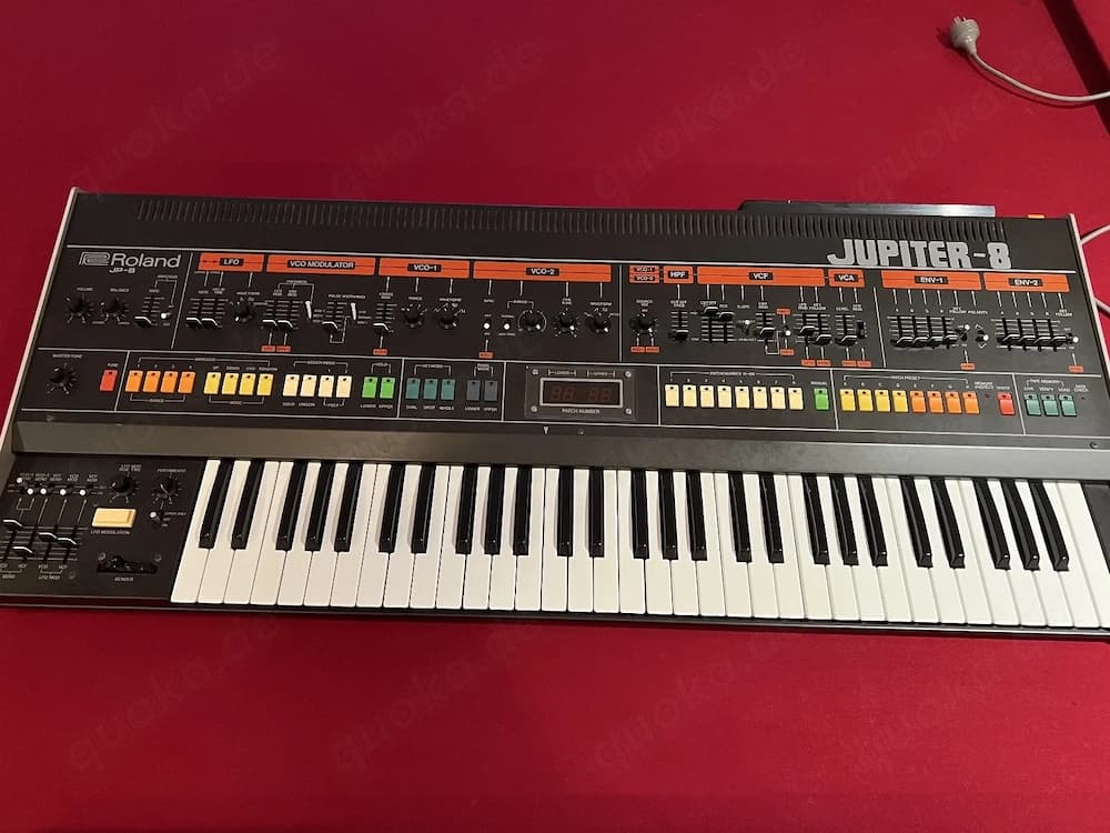 Roland Jupiter-6 (JP-6) Synthesizer Vintage Analog Poly Flightcase & Anleitung