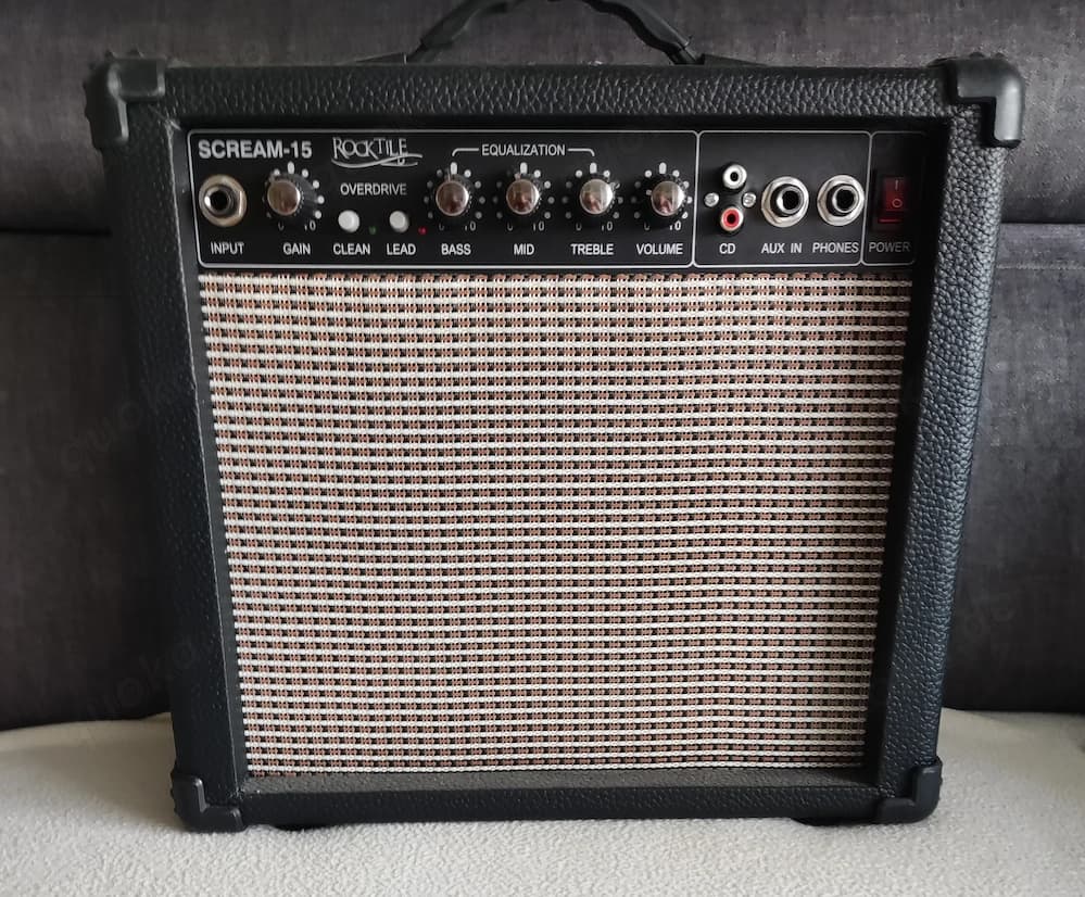 E-Gitarre Squier Stratocaster mit Zubehör
