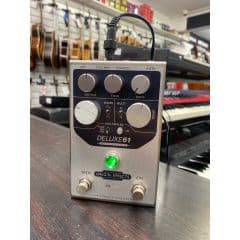 Origin Effects Deluxe 61 Amp Tremolo & Drive Effects Pedal
